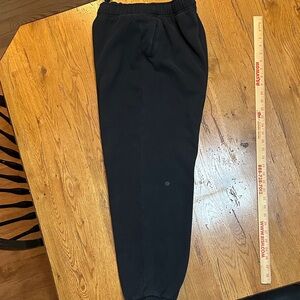 lululemon Scuba Mid Rise Oversized Jogger Medium